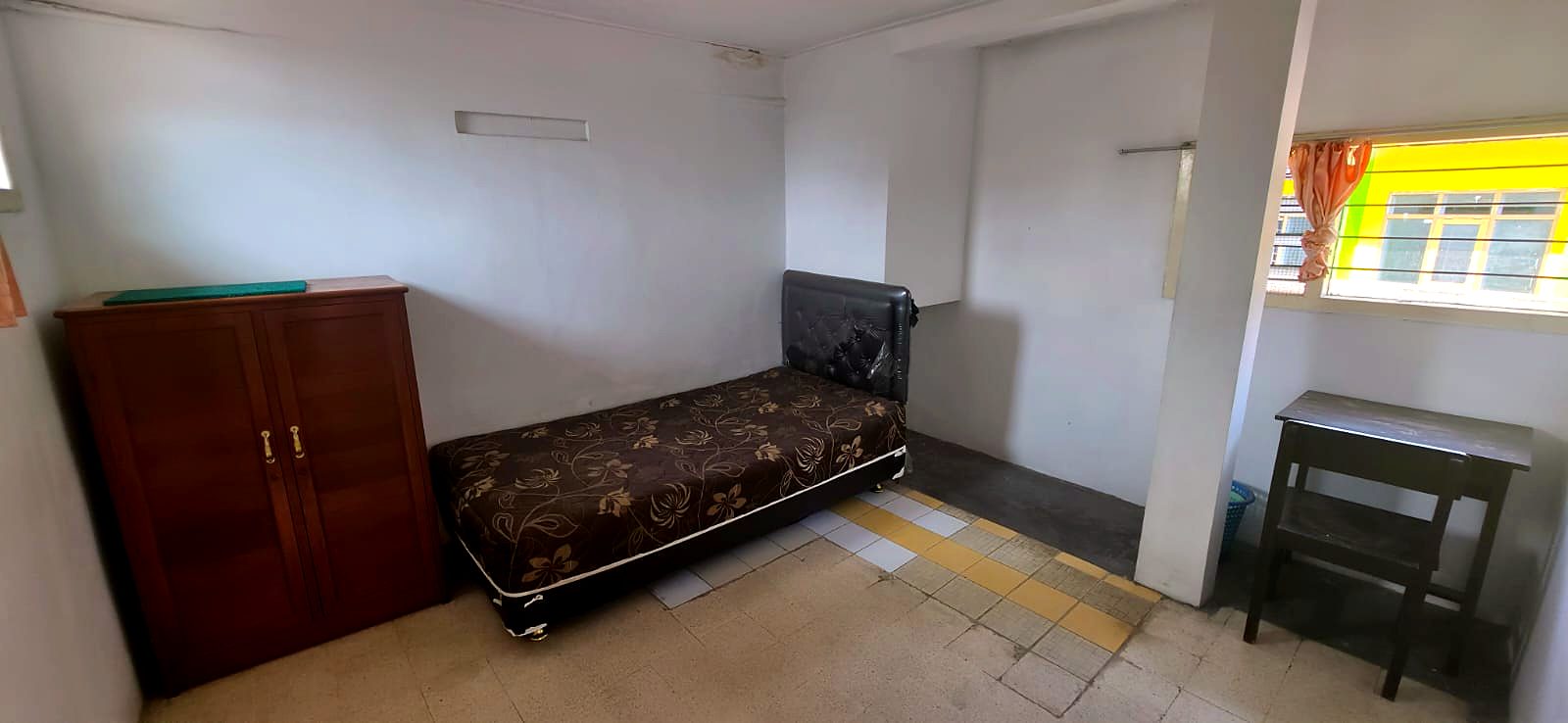 Salah satu kamar di Kos Sastro Malang